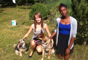 filles_et_chiens1